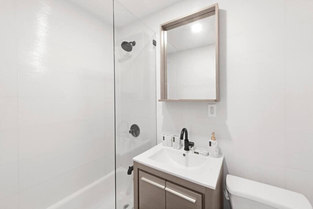 69-2c Brand New Prime Lower East Side 1br Apartamento *